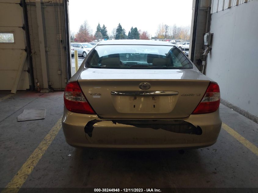 2004 Toyota Camry Le VIN: 4T1BE32K34U905935 Lot: 38244948