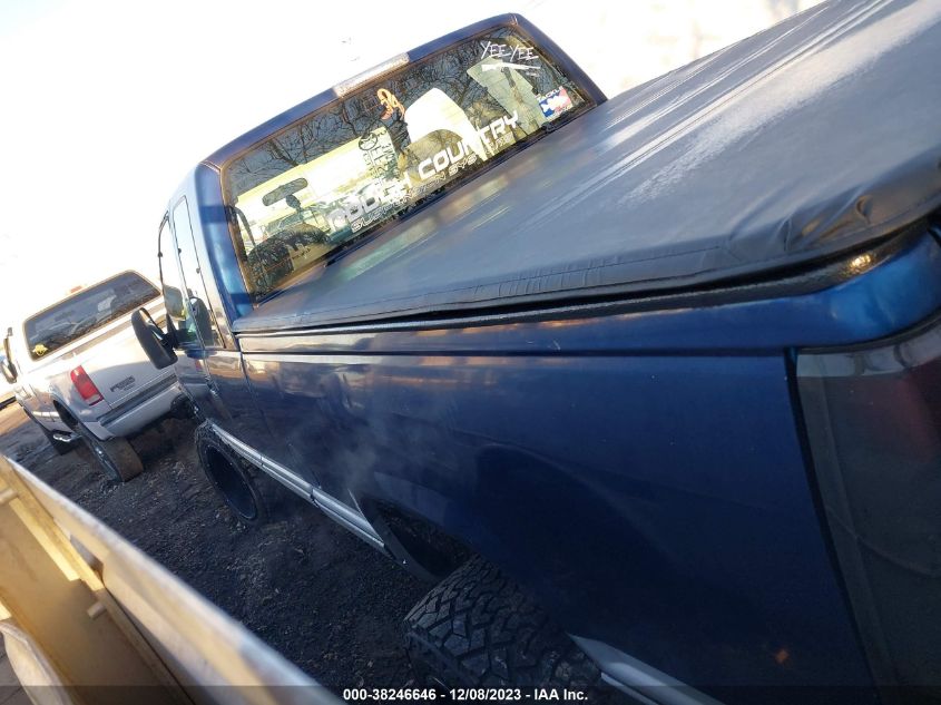 1994 Chevrolet Gmt-400 C2500 VIN: 2GCFC29K0R1235288 Lot: 38246646