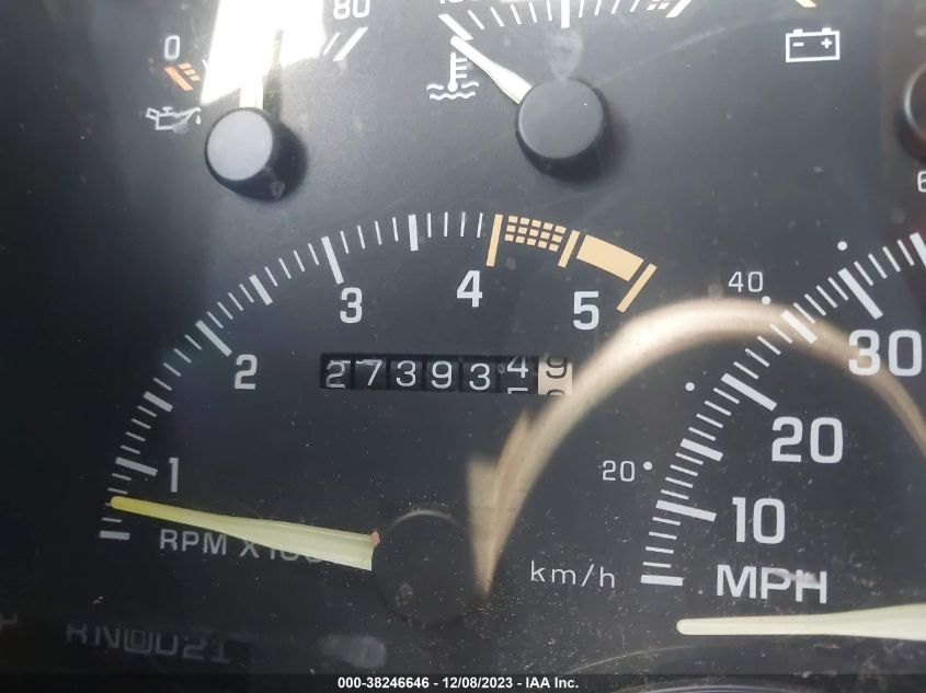 1994 Chevrolet Gmt-400 C2500 VIN: 2GCFC29K0R1235288 Lot: 38246646