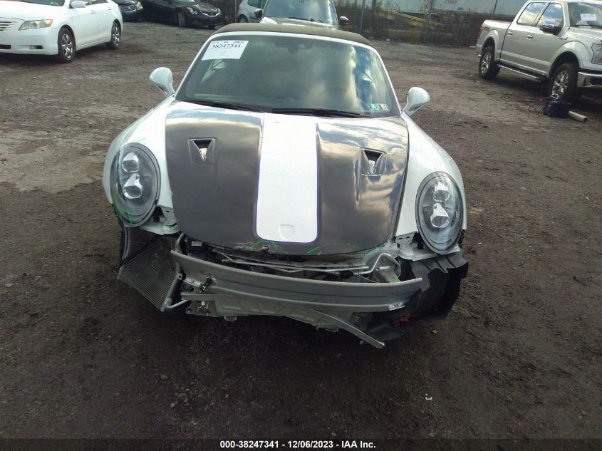 2017 Porsche 911 Carrera S VIN: WP0CB2A97HS155810 Lot: 38247341