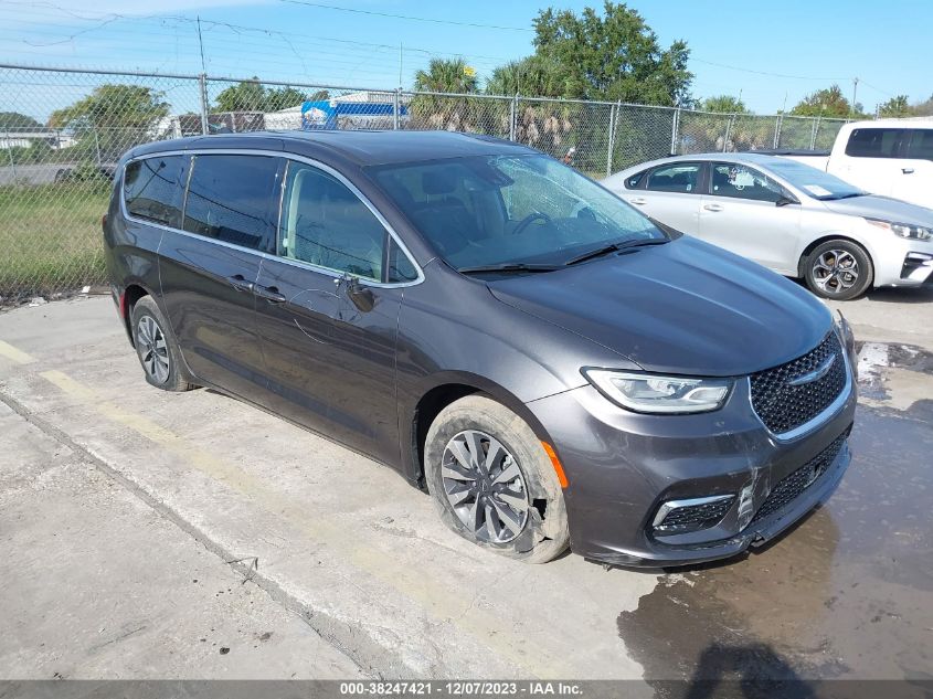 2022 Chrysler Pacifica Hybrid Touring L VIN: 2C4RC1L7XNR122813 Lot: 38247421