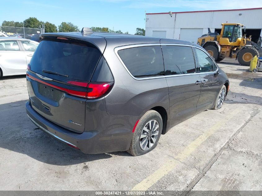 2022 Chrysler Pacifica Hybrid Touring L VIN: 2C4RC1L7XNR122813 Lot: 38247421