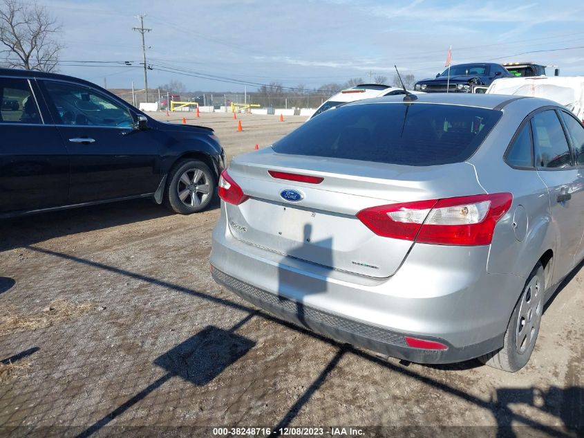 2013 Ford Focus S VIN: 1FADP3E28DL380420 Lot: 38248716