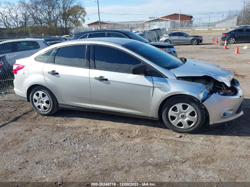 2013 Ford Focus S VIN: 1FADP3E28DL380420 Lot: 38248716