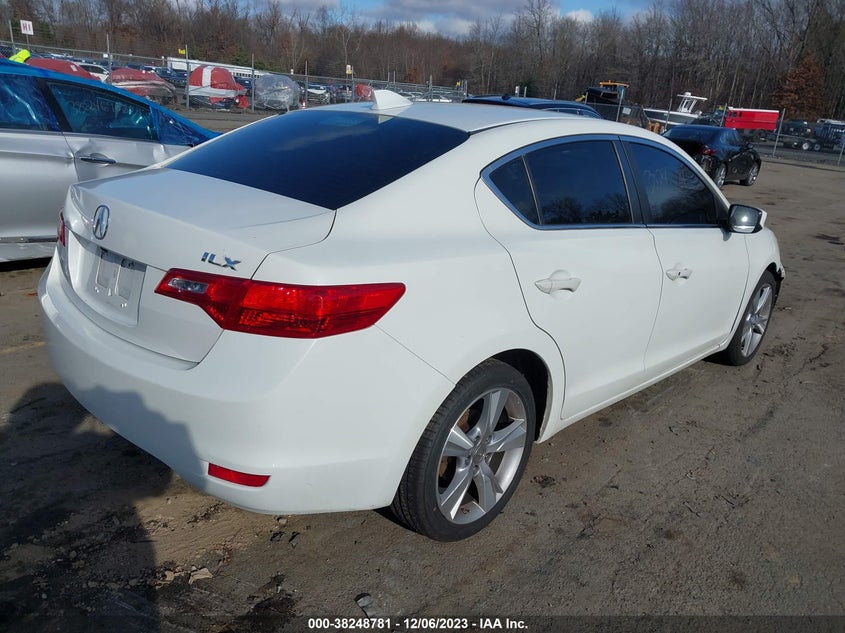2013 Acura Ilx 2.0L VIN: 19VDE1F77DE013086 Lot: 38248781