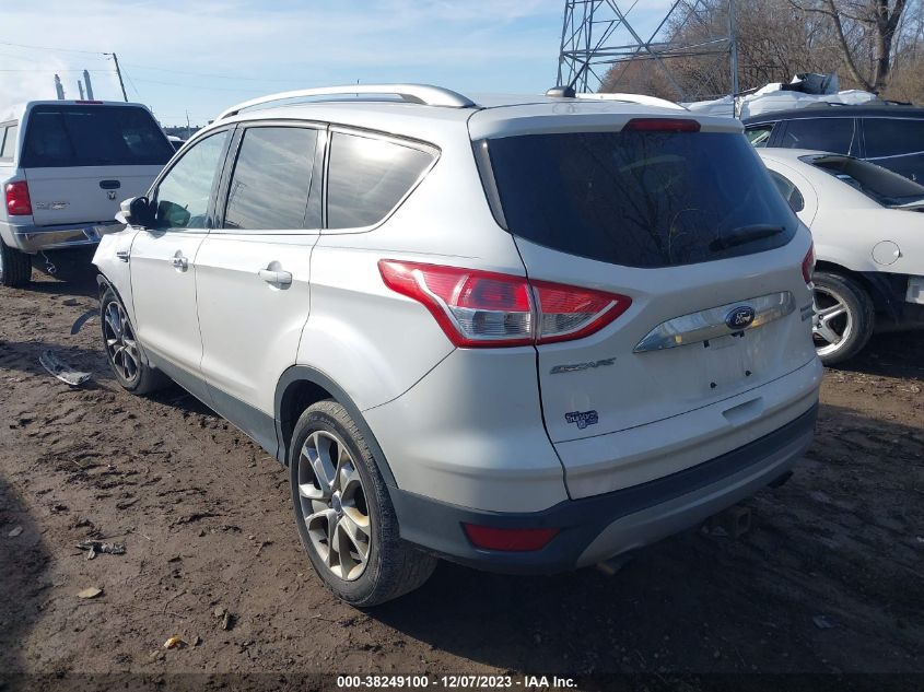 1FMCU0J97FUB17490 2015 Ford Escape Titanium