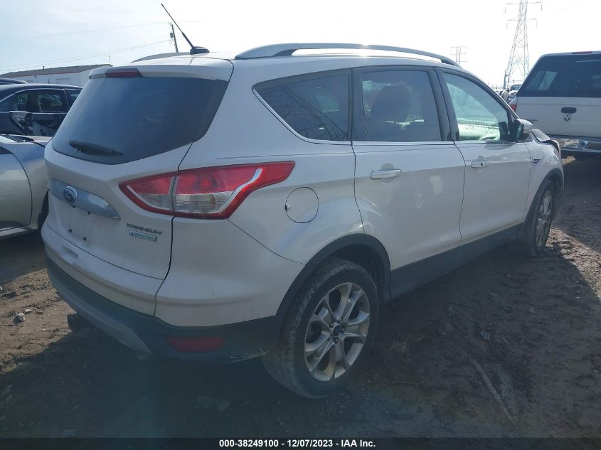 1FMCU0J97FUB17490 2015 Ford Escape Titanium