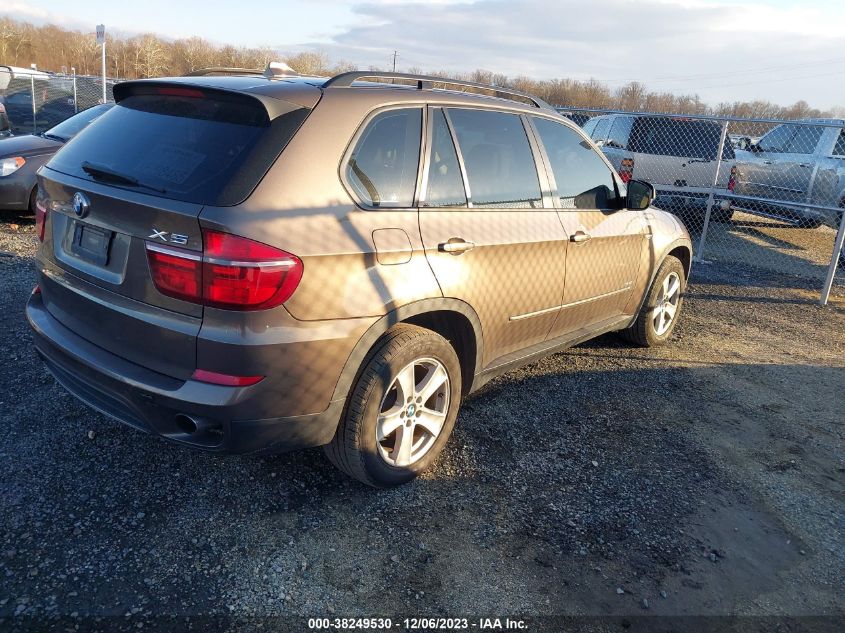 2013 BMW X5 xDrive35I/xDrive35I Premium/xDrive35I Sport Activity VIN: 5UXZV4C53D0E10869 Lot: 38249530