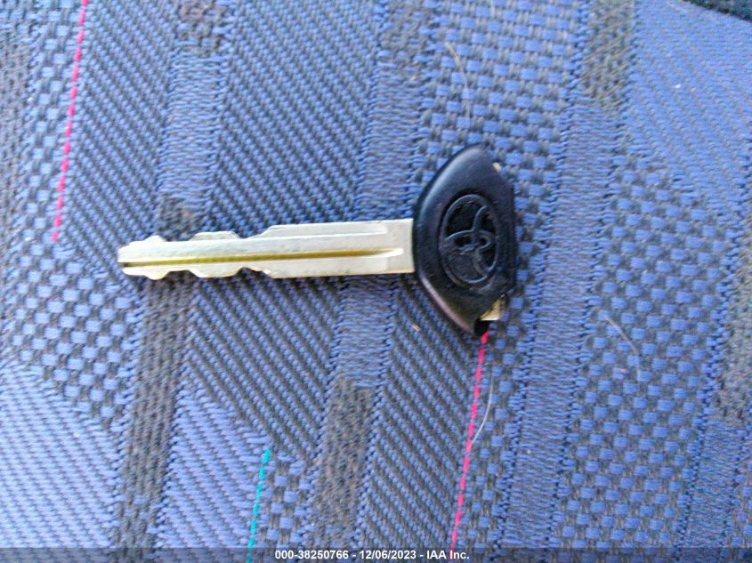 1997 Toyota Rav4 Base (A4) VIN: JT3GP10V2V7009619 Lot: 38250766