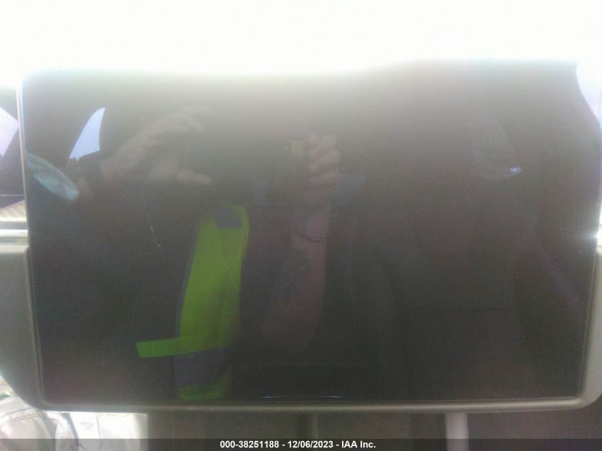 2022 Tesla Model X Plaid Tri Motor All-Wheel Drive VIN: 7SAXCBE61NF329624 Lot: 38251188