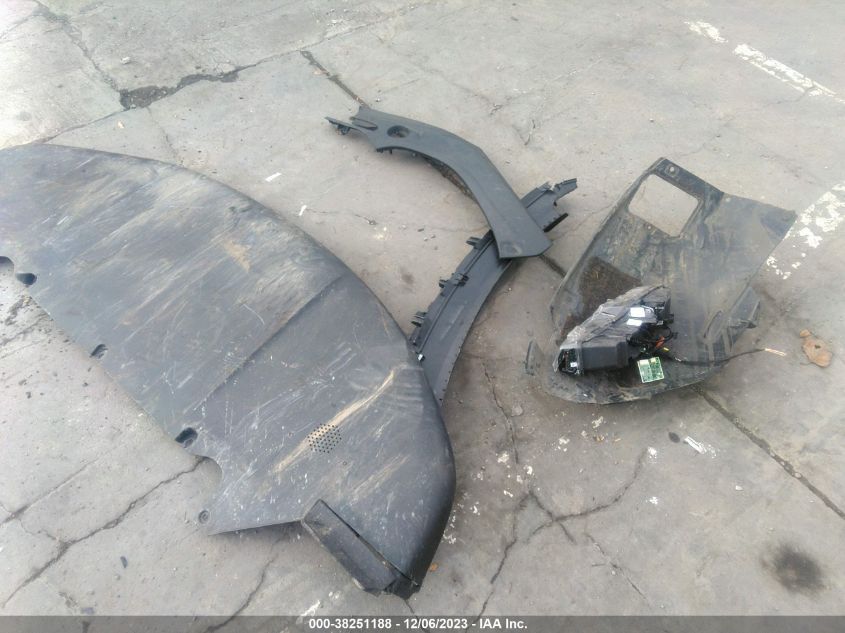 2022 Tesla Model X Plaid Tri Motor All-Wheel Drive VIN: 7SAXCBE61NF329624 Lot: 38251188