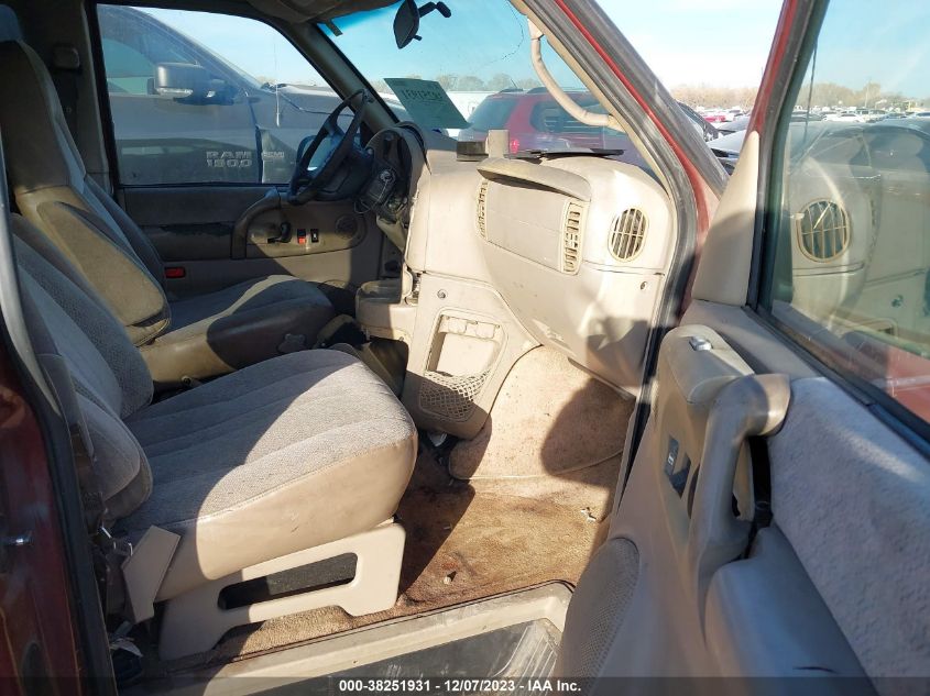 1998 Chevrolet Astro Passenger VIN: 1GNDM19W0WB110618 Lot: 38251931