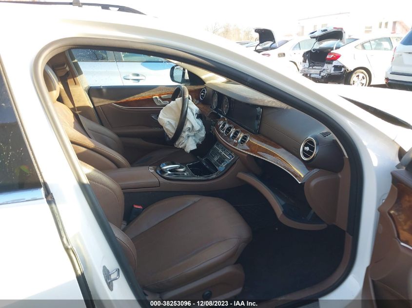 2017 Mercedes-Benz E 300 4Matic VIN: WDDZF4KB3HA068865 Lot: 38253096