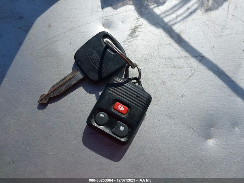 2002 Ford Escape Xlt Choice/Xlt Midnight/Xlt Premium/Xlt Sport VIN: 1FMYU04102KD41931 Lot: 38253964