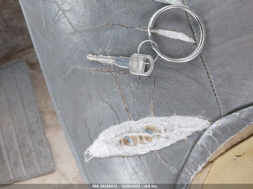 1998 GMC Suburban 1500 Sl VIN: 1GKFK16RXWJ713382 Lot: 38256013