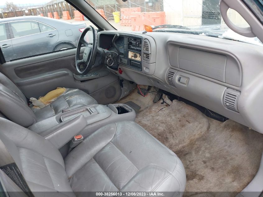 1998 GMC Suburban 1500 Sl VIN: 1GKFK16RXWJ713382 Lot: 38256013