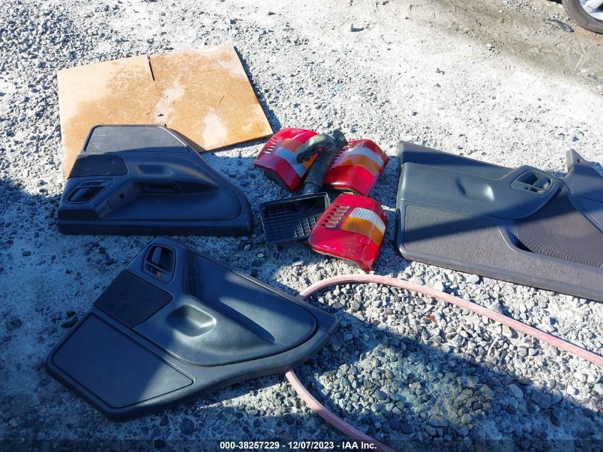 2003 Jeep Grand Cherokee Laredo VIN: 1J4GW48N53C523984 Lot: 38257229