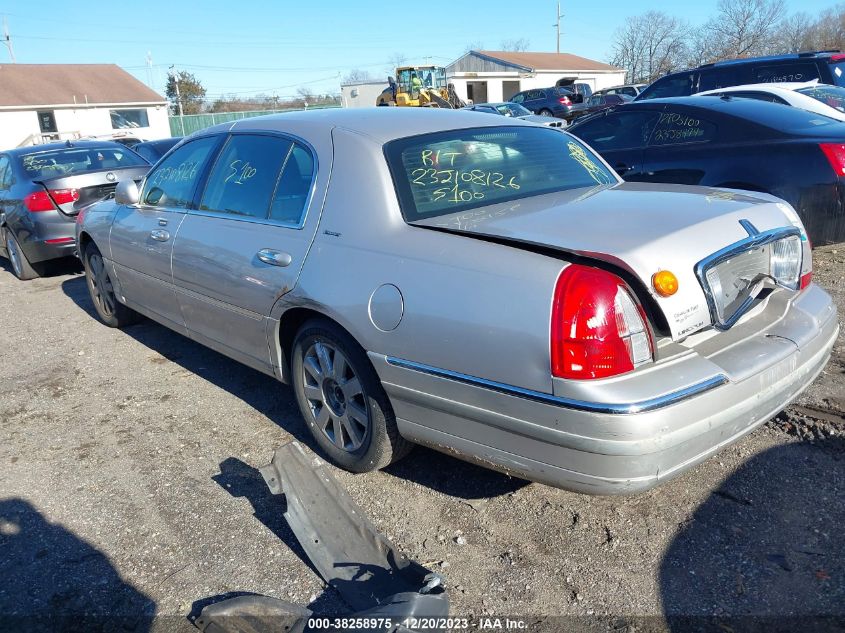 2LNBL8EVXBX765476 2011 Lincoln Town Car Executive L