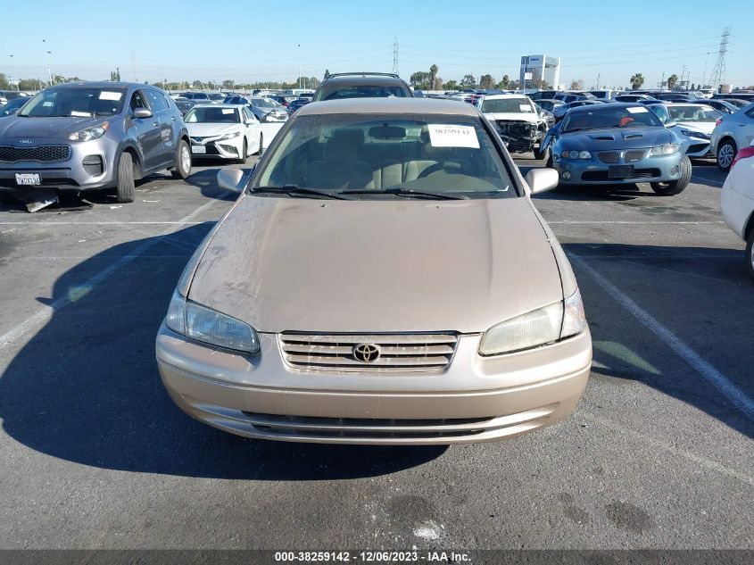 4T1BG22K6VU815054 1997 Toyota Camry Le