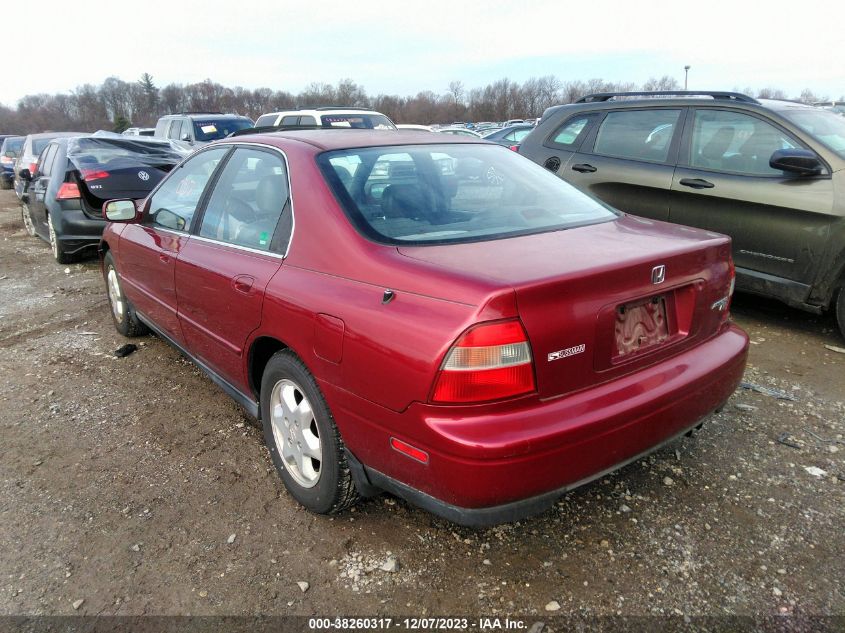 1995 Honda Accord Ex VIN: 1HGCE6662SA008841 Lot: 38260317