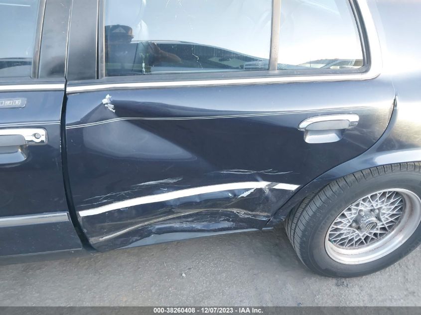 1999 Mercury Grand Marquis Ls VIN: 2MEFM75W2XX611663 Lot: 38260408