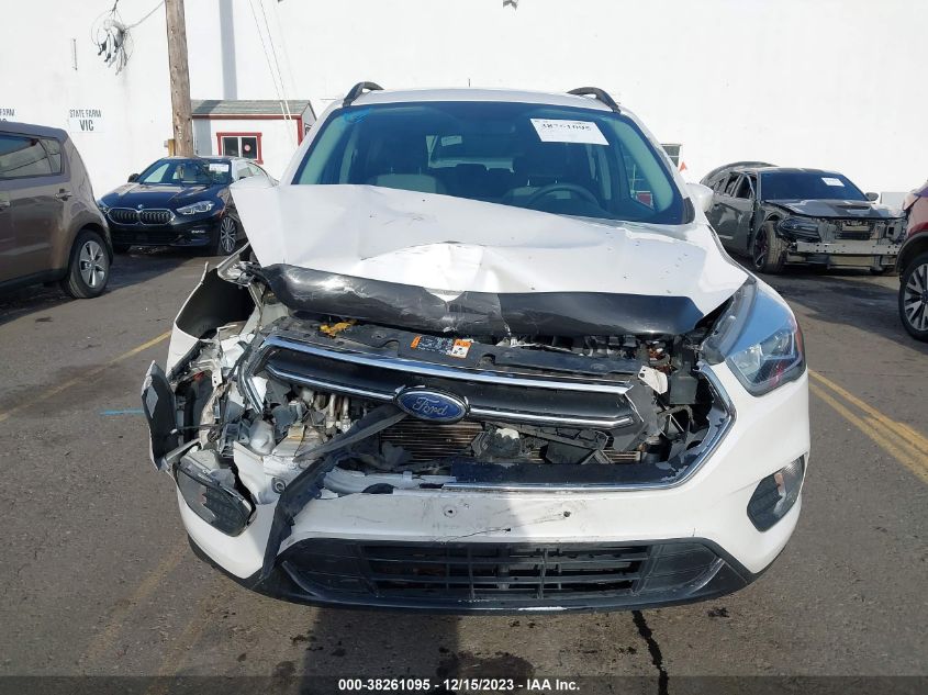 1FMCU9GD1HUC15224 2017 Ford Escape Se