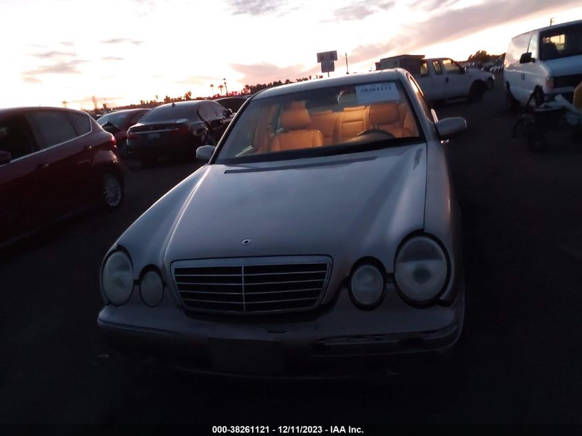 2001 Mercedes-Benz E-Class Base A5 VIN: WDBJF70J81B240888 Lot: 38261121