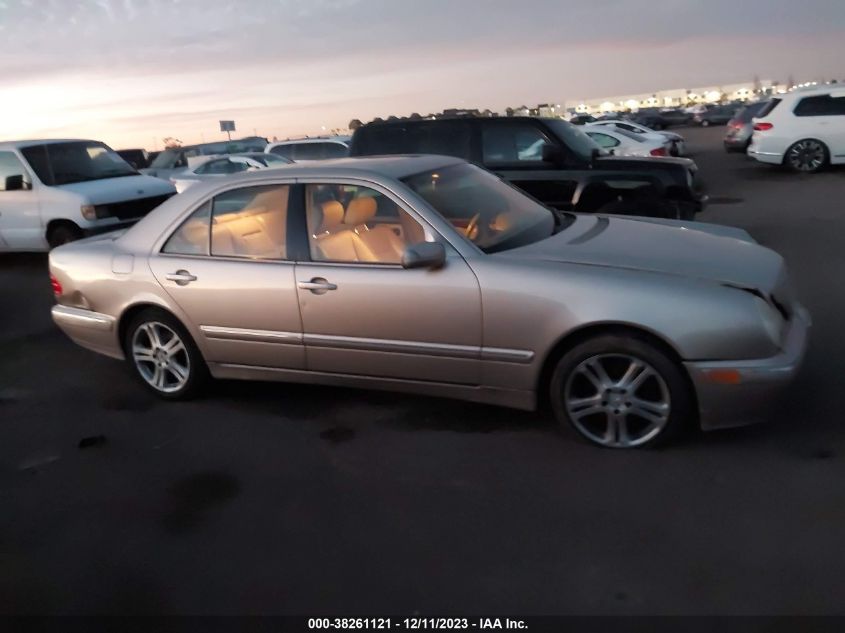 2001 Mercedes-Benz E-Class Base A5 VIN: WDBJF70J81B240888 Lot: 38261121