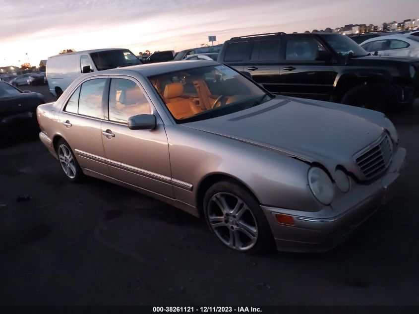 2001 Mercedes-Benz E-Class Base A5 VIN: WDBJF70J81B240888 Lot: 38261121