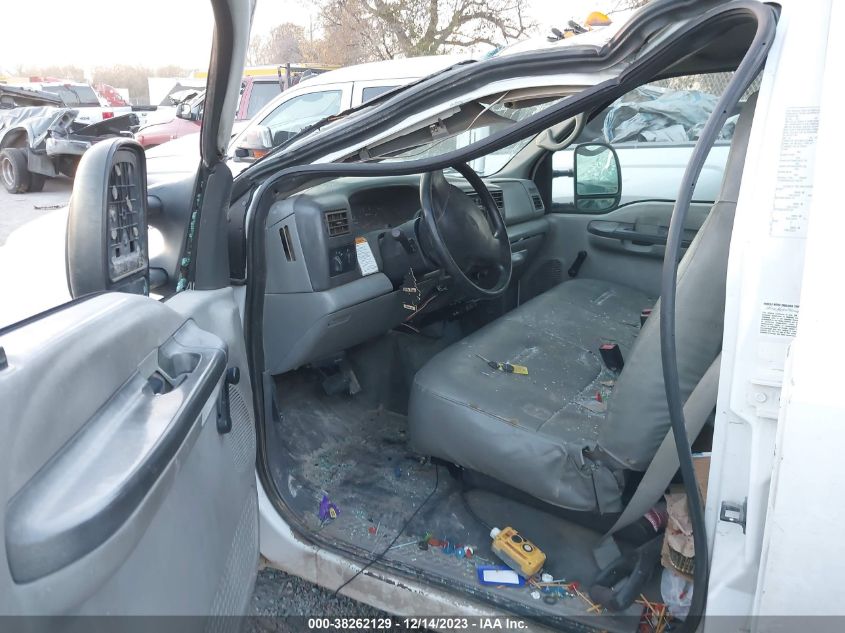 2002 Ford Super Duty F-350 Drw Lariat/Xl/Xlt VIN: 1FDWW36F52EC19575 Lot: 38262129