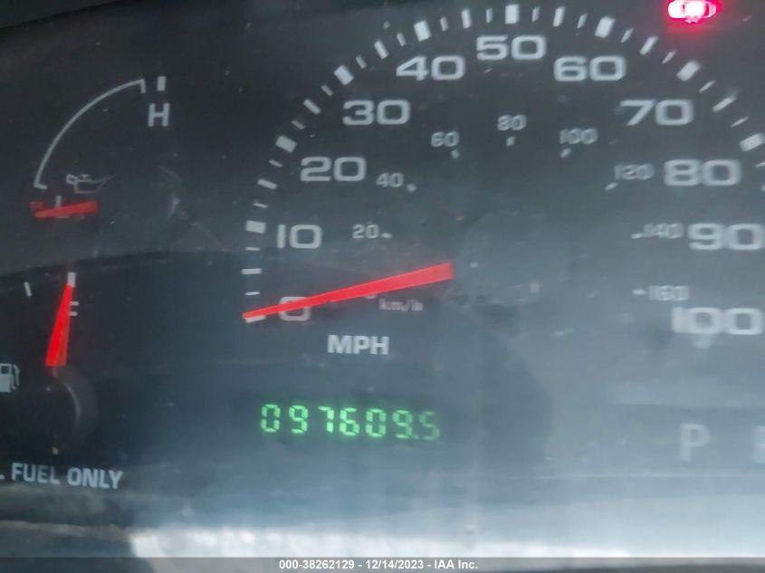 2002 Ford Super Duty F-350 Drw Lariat/Xl/Xlt VIN: 1FDWW36F52EC19575 Lot: 38262129