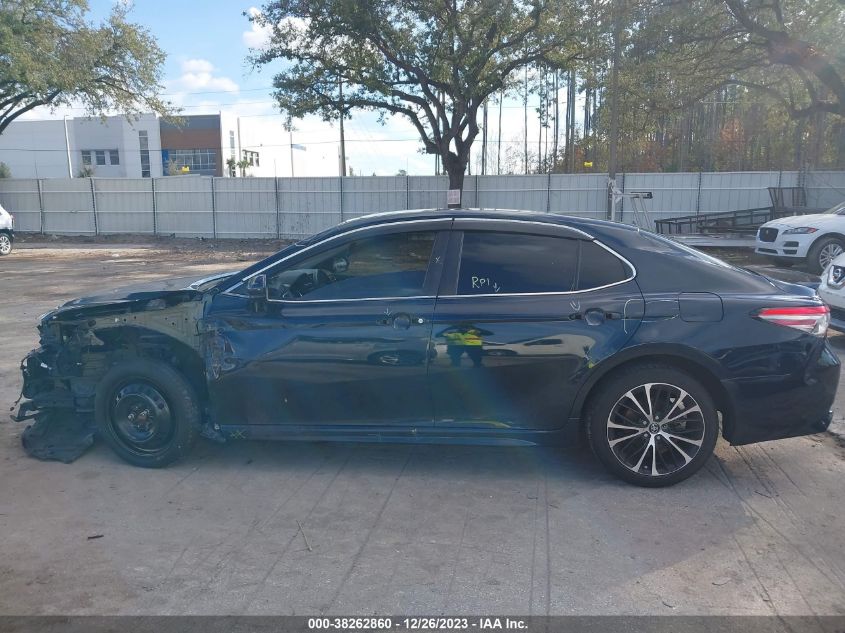 4T1B11HK7JU580774 2018 Toyota Camry Se