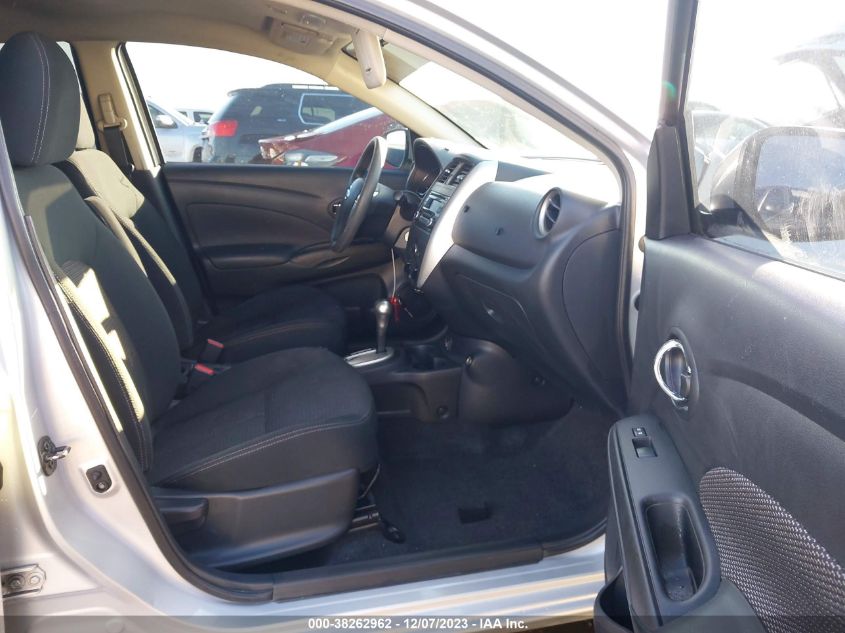 3N1CN7AP4JL875737 2018 Nissan Versa 1.6 Sv