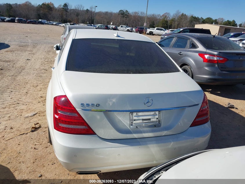 2013 MERCEDES-BENZ S 550 WDDNG7DB0DA498972