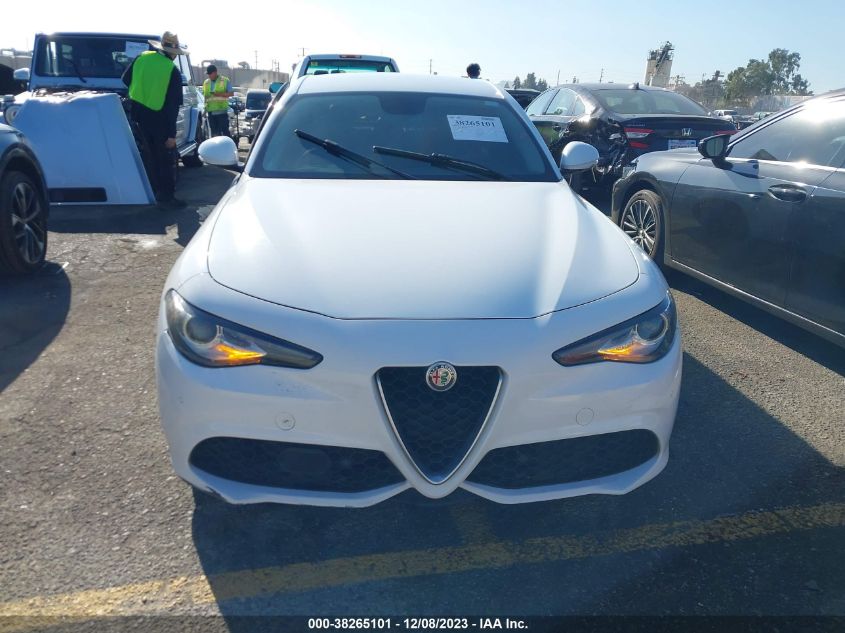 2017 Alfa Romeo Giulia Rwd VIN: ZARFAEBN5H7555158 Lot: 38265101