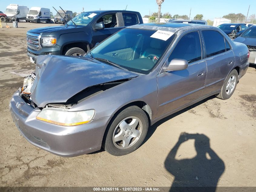 2000 Honda Accord 3.0 Ex VIN: 1HGCG1659YA043695 Lot: 38265116