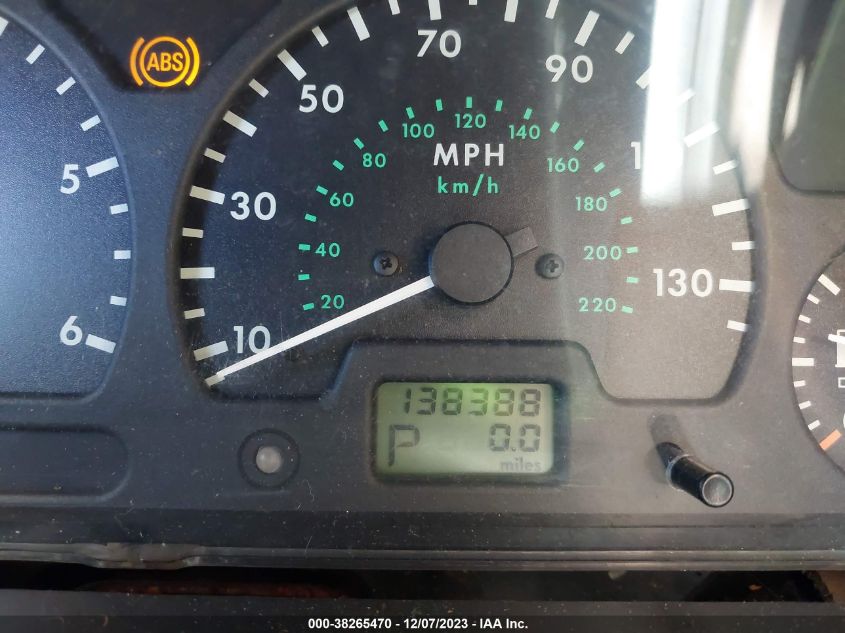 2002 Land Rover Discovery Series Ii Se VIN: SALTY15452A750555 Lot: 38265470