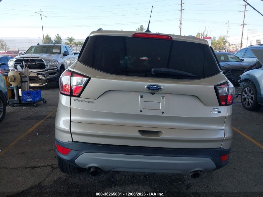 1FMCU9GDXJUB60021 2018 Ford Escape Se