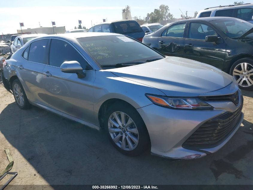 2018 Toyota Camry Le VIN: 4T1B11HK5JU079561 Lot: 38266992