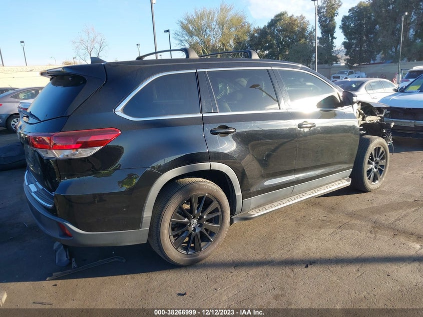 2019 TOYOTA HIGHLANDER SE VIN: 5TDKZRFH8KS573597