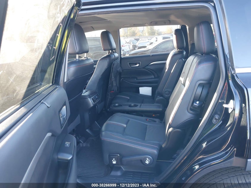 2019 TOYOTA HIGHLANDER SE VIN: 5TDKZRFH8KS573597