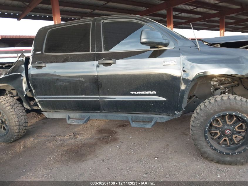 2017 Toyota Tundra Sr5 5.7L V8 VIN: 5TFDW5F12HX676644 Lot: 38267138