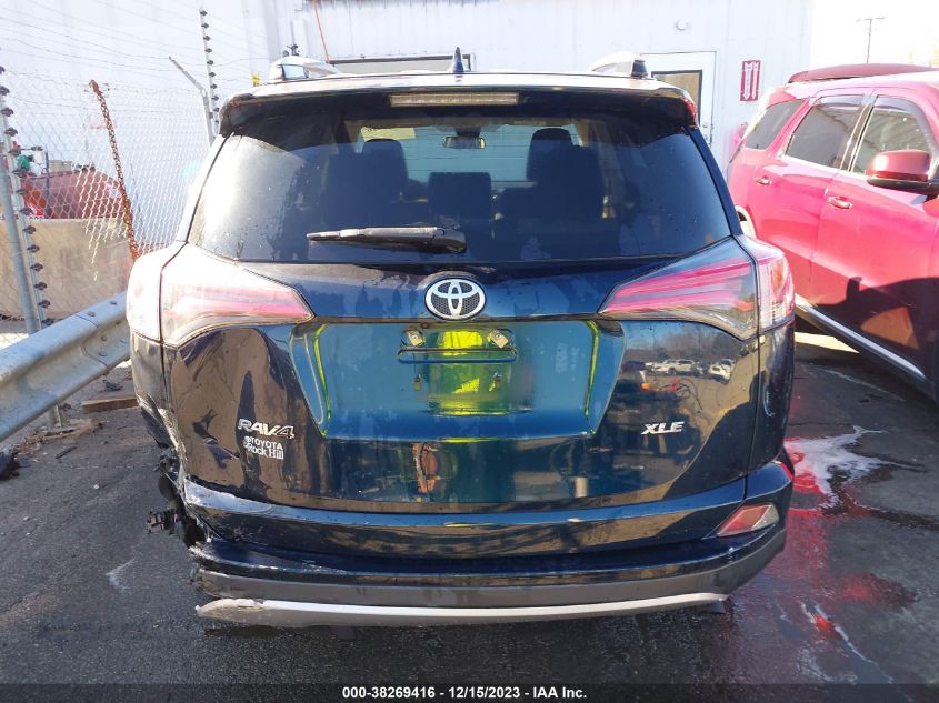 JTMWFREV2JJ737391 2018 Toyota Rav4 Xle