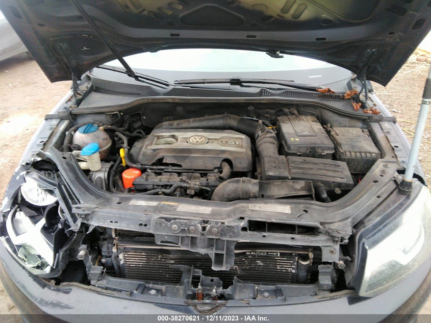 2015 Volkswagen Eos Komfort Edition VIN: WVWBW8AH6FV000574 Lot: 38270621