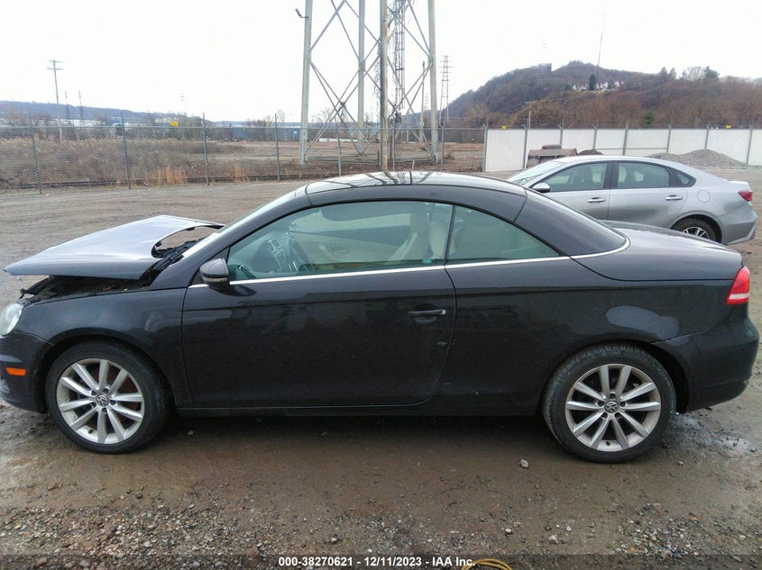 2015 Volkswagen Eos Komfort Edition VIN: WVWBW8AH6FV000574 Lot: 38270621