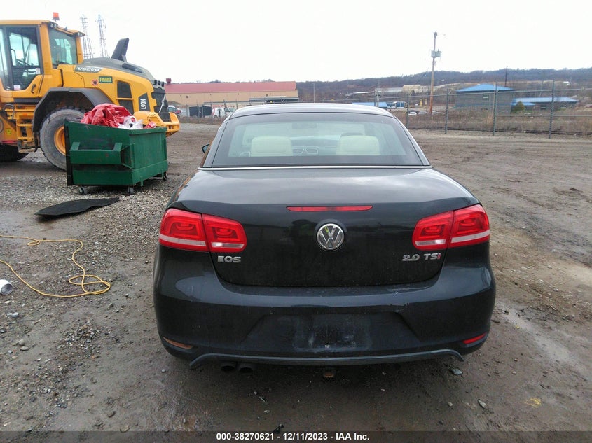 2015 Volkswagen Eos Komfort Edition VIN: WVWBW8AH6FV000574 Lot: 38270621