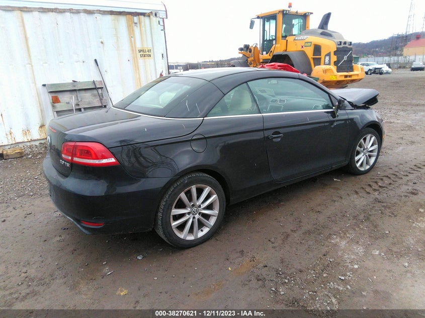 2015 Volkswagen Eos Komfort Edition VIN: WVWBW8AH6FV000574 Lot: 38270621