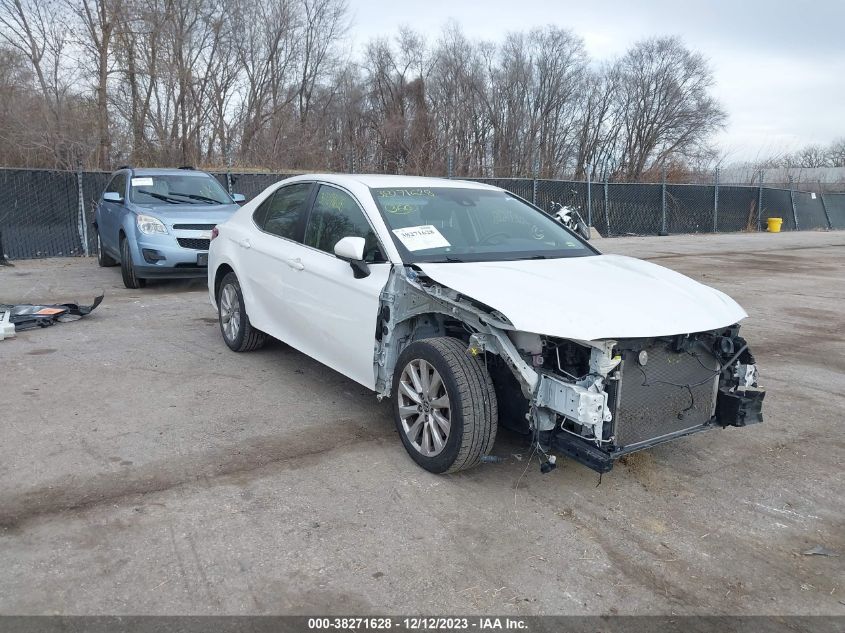 2018 Toyota Camry Le VIN: JTNB11HK7J3031341 Lot: 38271628