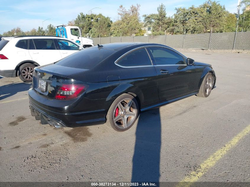 2012 Mercedes-Benz C-Class C 63 Amg VIN: WDDGJ7HB3CF922084 Lot: 38273134