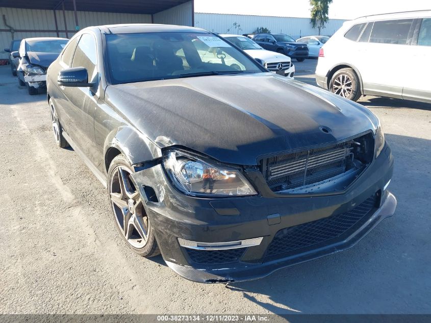 2012 Mercedes-Benz C-Class C 63 Amg VIN: WDDGJ7HB3CF922084 Lot: 38273134